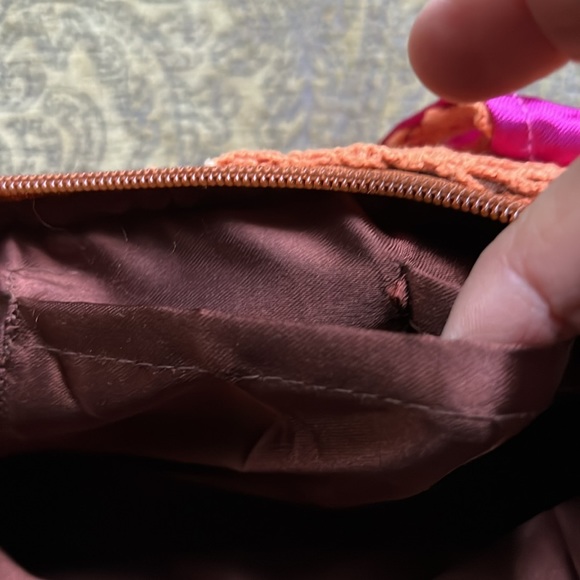 Handcrafted multi-textured purse - Picture 12 of 15